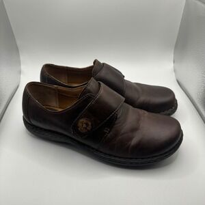 b.o.c. Born Concept Womens 9M Brown Leather Slip On Loafers Button Strap C40023